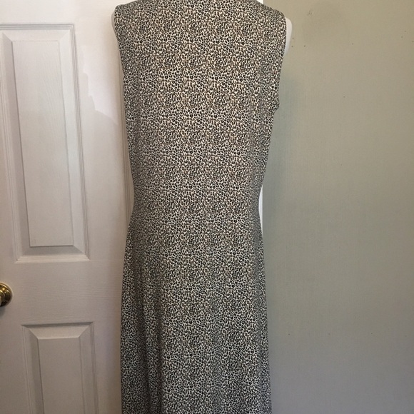 Nina Leonard Animal Print V-Neck Maxi Dress M-L - Picture 6 of 10